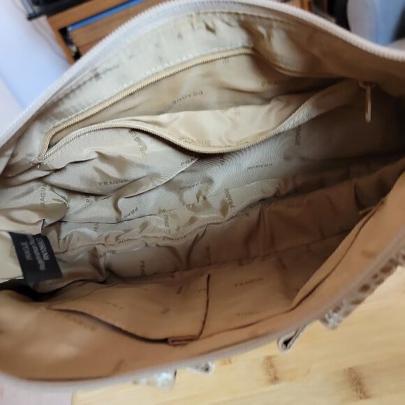 Prague Alligator Style Tan Leather Purse - Picture 6 of 9